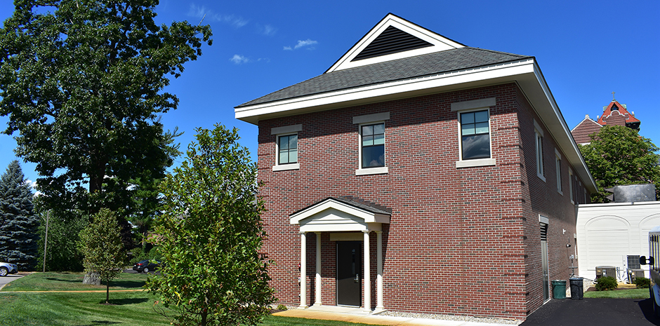 Saint Anselm College Savard Welcome Center - Manchester, NH